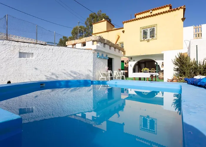 Mountain, Seaviews, And Pool Relax By Sunkeyrents