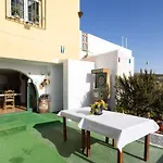 Mountain, Seaviews, And Pool Relax By Sunkeyrents