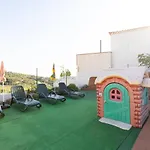 Holiday home Mountain, Seaviews, And Pool Relax By Sunkeyrents