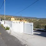 Holiday home Mountain, Seaviews, And Pool Relax By Sunkeyrents *