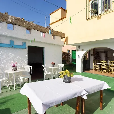 Holiday home Mountain, Seaviews, And Pool Relax By Sunkeyrents *