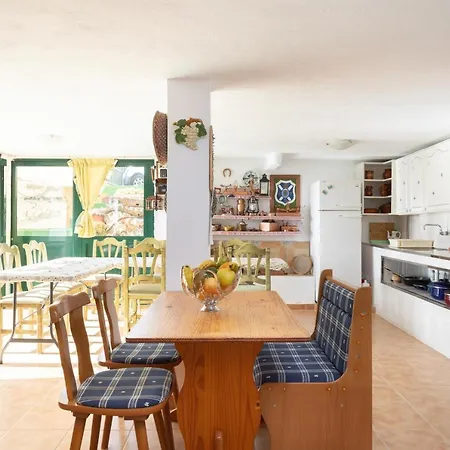 Mountain, Seaviews, And Pool Relax By Sunkeyrents Fasnia