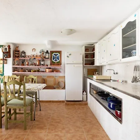 Mountain, Seaviews, And Pool Relax By Sunkeyrents Hébergement de vacances Fasnia