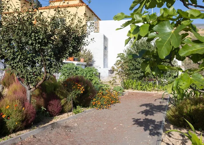 Mountain, Seaviews, And Pool Relax By Sunkeyrents *