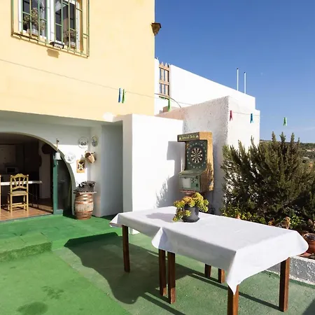 Mountain, Seaviews, And Pool Relax By Sunkeyrents