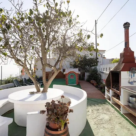 Mountain, Seaviews, And Pool Relax By Sunkeyrents Nyaraló *