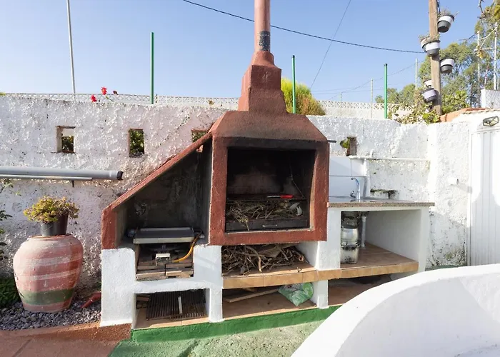 Mountain, Seaviews, And Pool Relax By Sunkeyrents Holiday home Fasnia