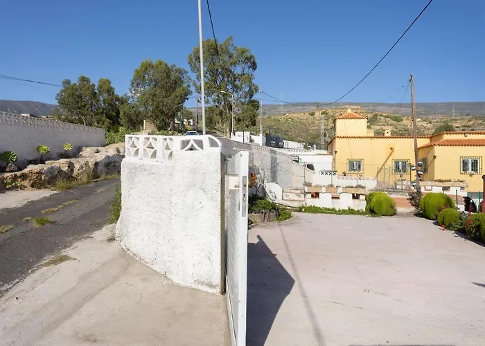Mountain, Seaviews, And Pool Relax By Sunkeyrents