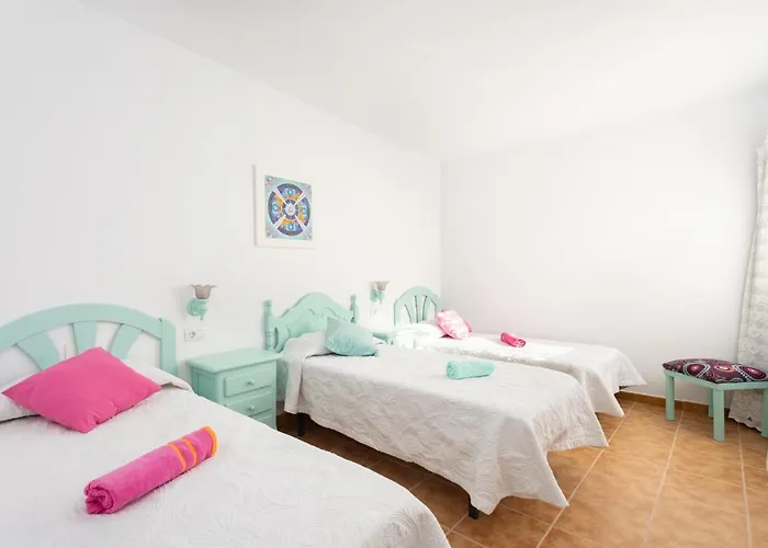 Holiday home Mountain, Seaviews, And Pool Relax By Sunkeyrents *